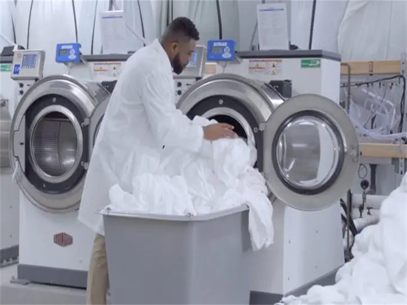 Hotel linen washing Hotel linen washing